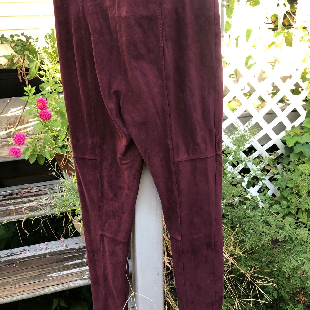 Suede-like skinny pants